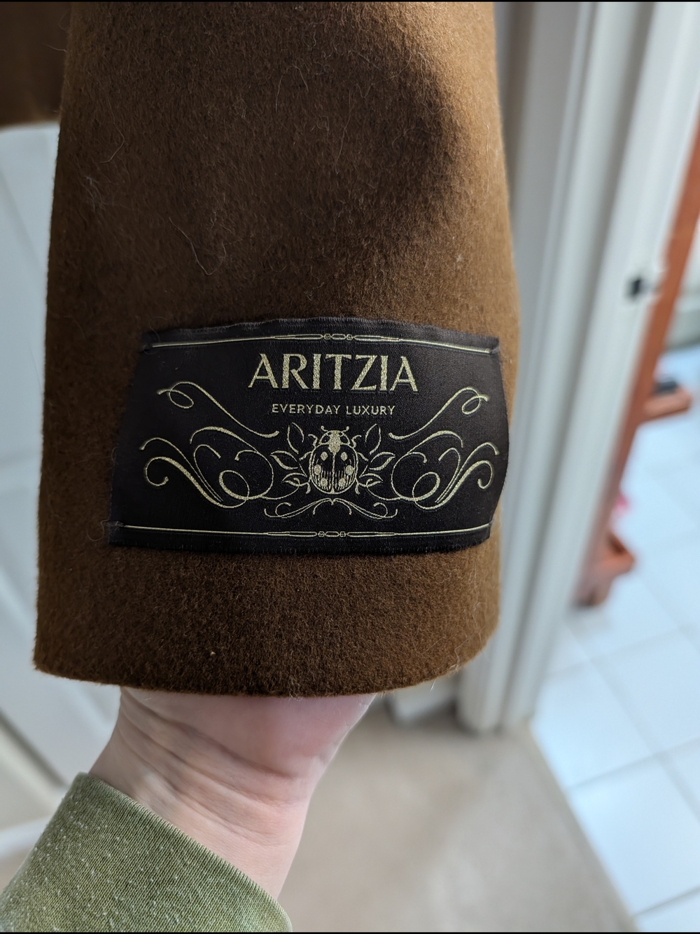 Aritzia The Dove Coat - Picture 6 of 10